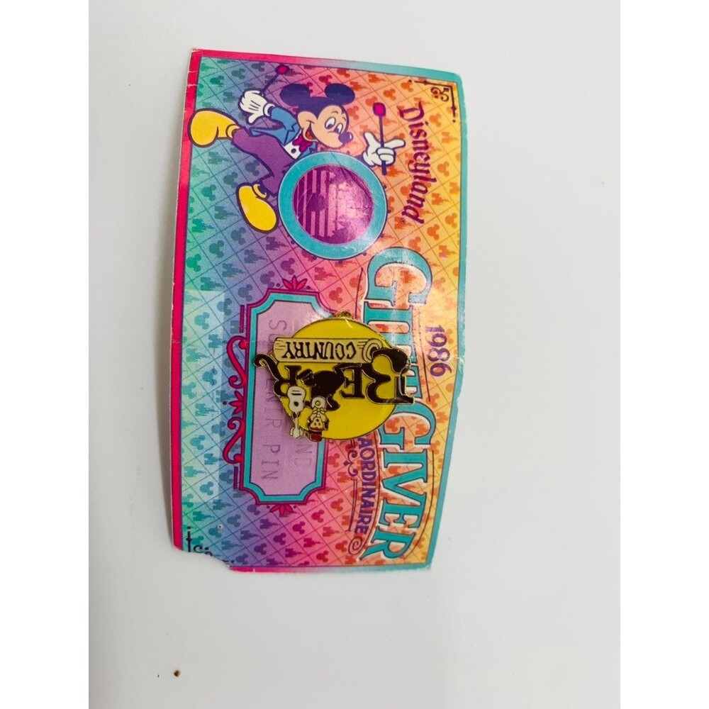 Vintage disney pin 1986